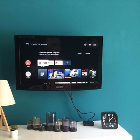 Colourful Apt,Airport Line,6 Min Metro,300 Mbps! Διαμέρισμα Αθήνα Εξωτερικό φωτογραφία